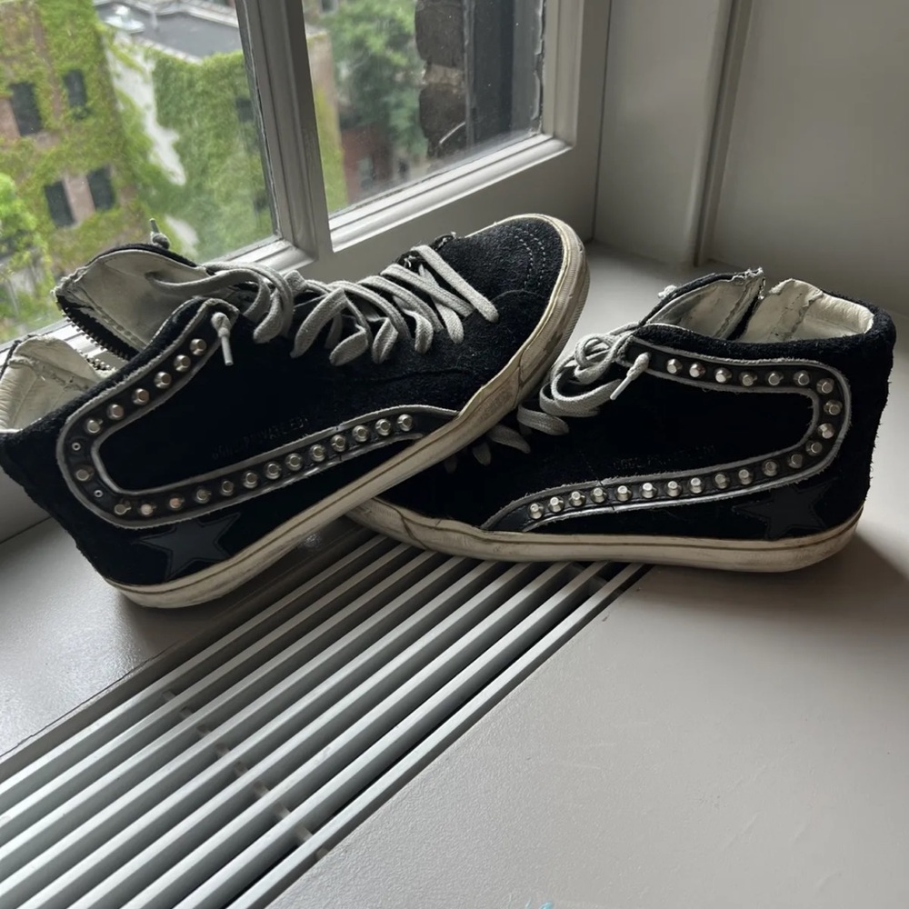 Black stud golden gooses - good condition